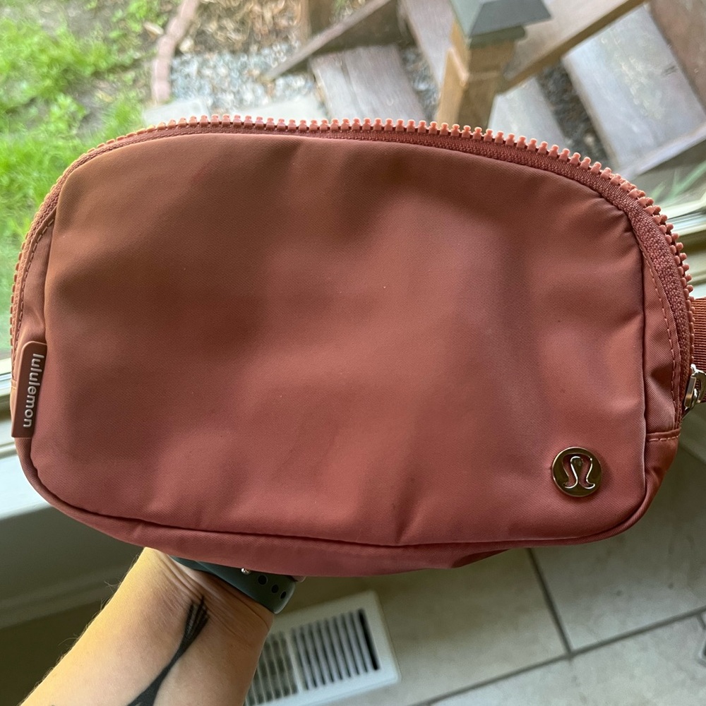 Lululemon belt bag
